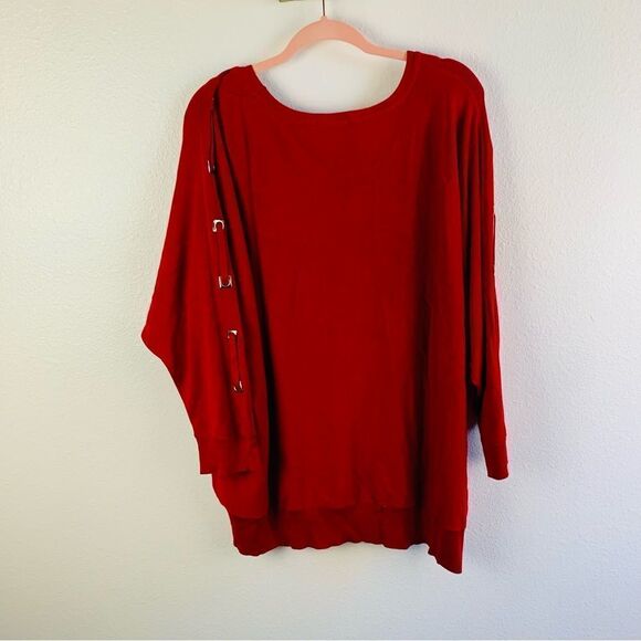 Avenue Lace Sleeve Sweater - Picture 4 of 4